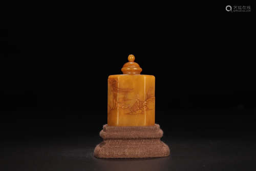 A Chinese Carved Tianhaung Stone Snuff Bottle