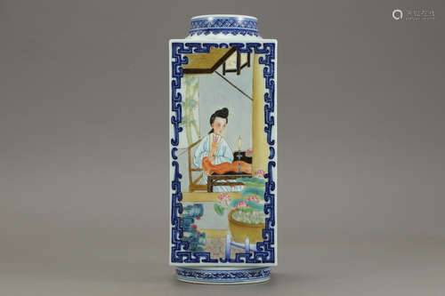 A Chinese Blue and white Famille Rose Porcelain Square Vase