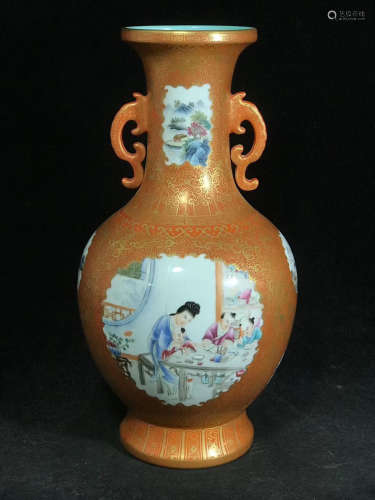 A Chinese Iron Red Gild Painted Porcelain Vase