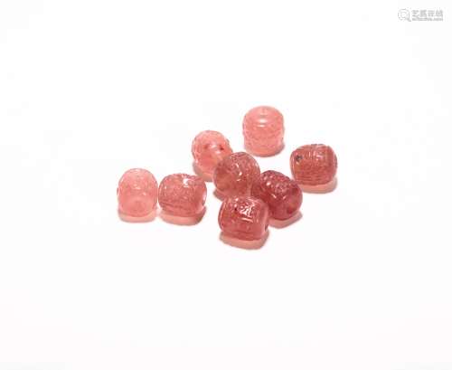 A SET OF CHINESE ROSE CRYSTAL BEADS