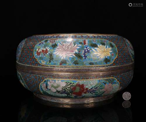 A CHINESE  
CLOISONNE BOX WITH LID