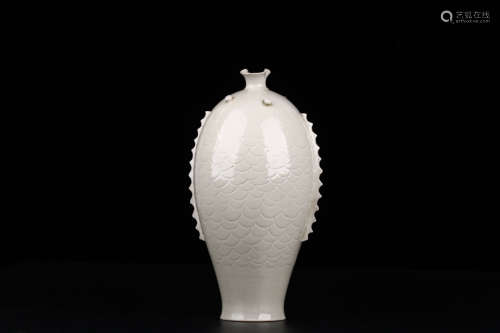 A Chinese Ding Kiln Porcelain Fish Shaped Vase