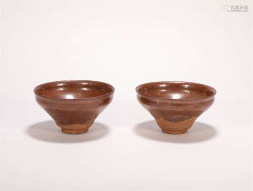 A PAIR OF CHINESE PURPLE GOLD GLAZED BOWLS