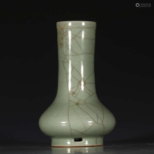 A Chinese Longquan Kiln Porcelain Vase