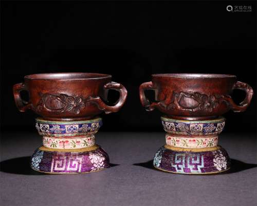 A PAIR OF CHINESE AGARWOOD CUPS