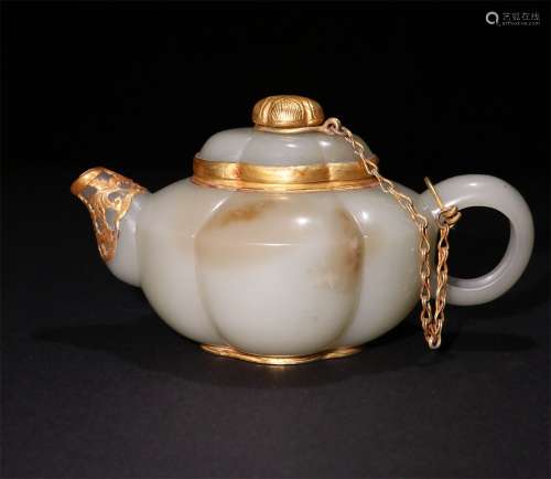 A CHINESE CARVED HETIAN JADE COVER GOLD TEA POT