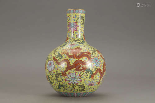 A Chinese Yellow Glaze Famille Rose Dragon Pattern Porcelain Vase