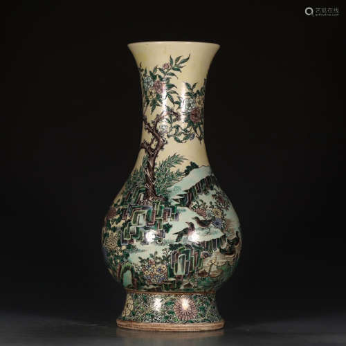A Chinese Painted Porcelain Vase