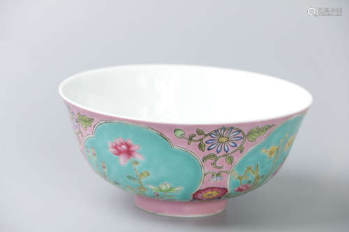 A Chinese Enamel Floral Porcelain Bowl