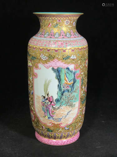 A Chinese Famille Rose Gild Porcelain Lantern-shaped Vase