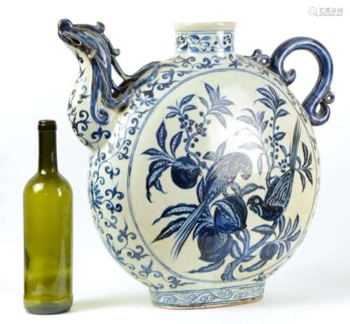 A large Chinese blue and white wine jar in style o…