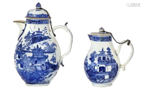 China, 18th century A covered coffee pot and a sma…