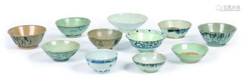 Vietnam, XVIIIth XIXth Lot of 11 porcelain bowls a…