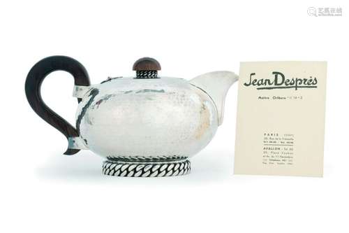 Jean DESPRÉS (1889 1980) Covered round teapot in s…