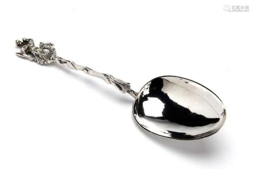 A Dutch silver memory spoon