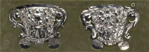 Two silver plates, Tymen van Leeuwen