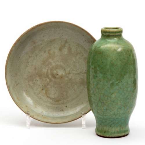 A Longquan celadon vase and Song dynasty plate