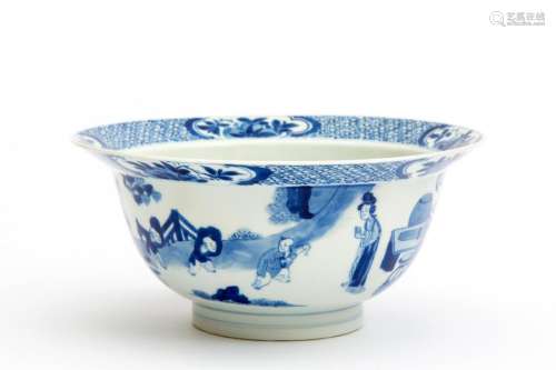 A blue and white Kangxi klapmuts bowl