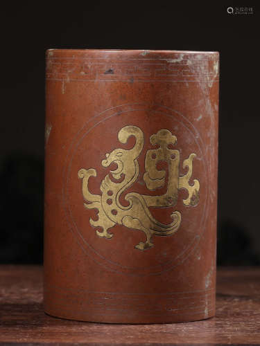 A COPPER&GOLD BRUSH POT WITH BEAST PATTERN