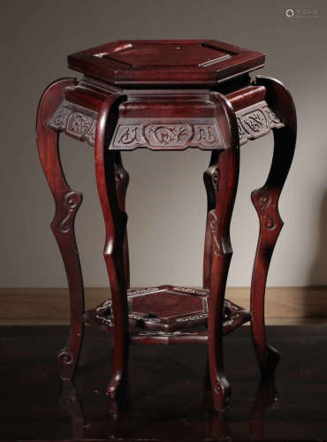 A SUANZHI WOOD TABLE CARVED WITH PATTERN