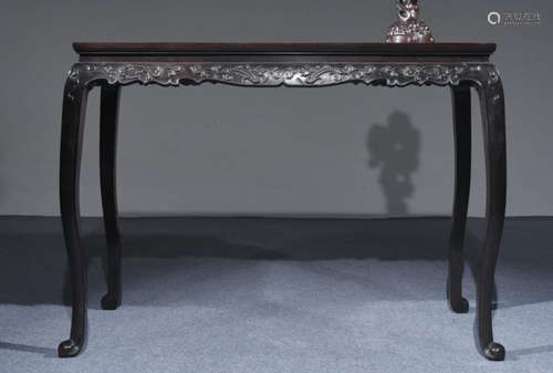 A ZITAN WOOD TABLE CARVED WITH DRAGON PATTERN