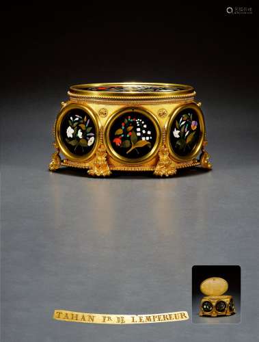 让-皮埃尔-亚历山大·塔汉 铜鎏金彩石镶嵌珠宝盒