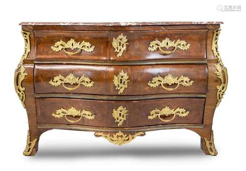 COMMODE TOMBEAU D'EPOQUE LOUIS XV