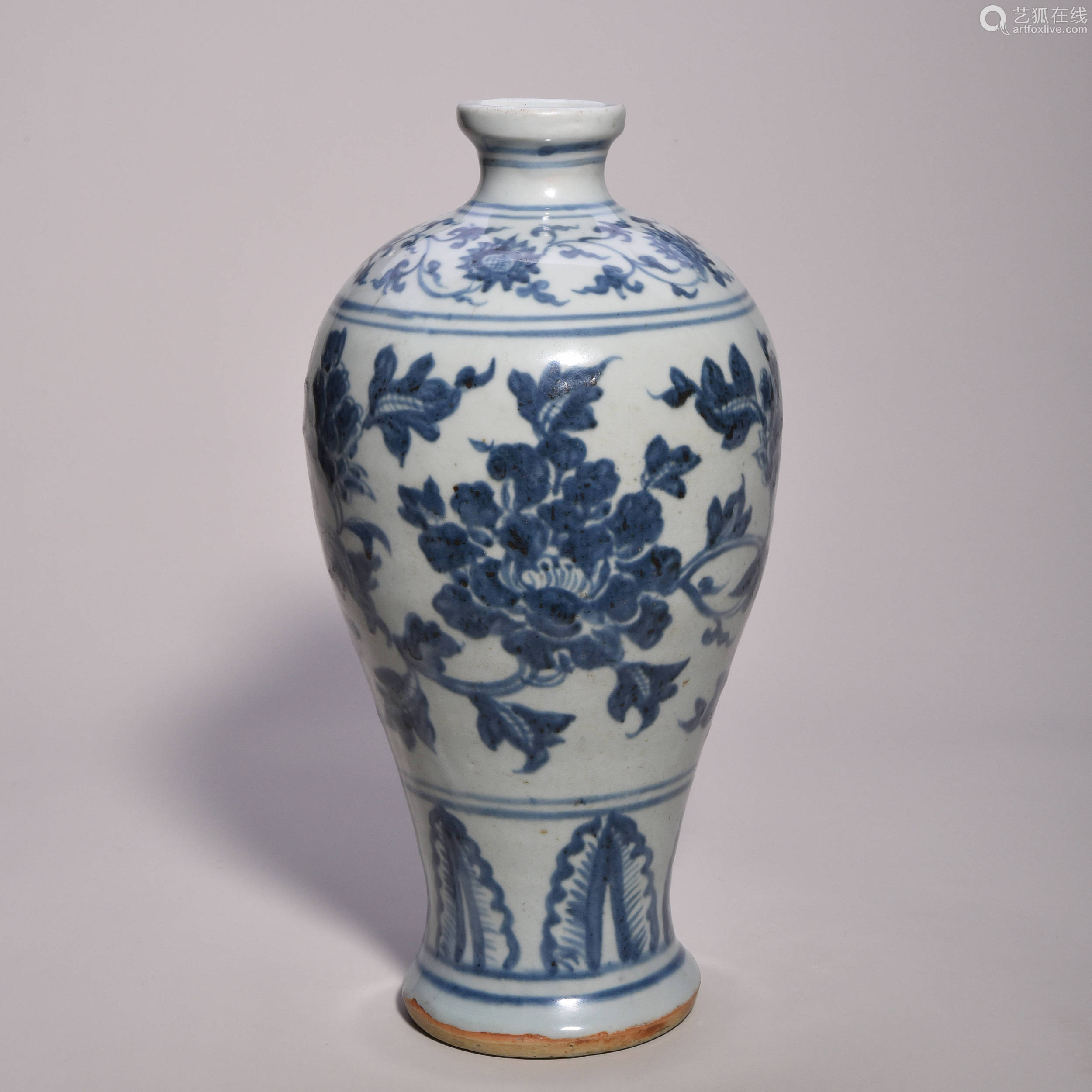 明早期青花缠枝莲纹梅瓶 Deal Price Picture 明早期青花缠枝莲纹梅瓶 Deal Price Picture