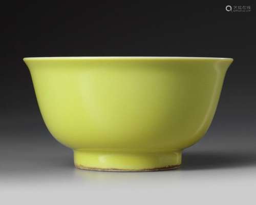 A CHINESE YELLOW GLAZED CUP, CHINA, 19TH 20TH CENT…