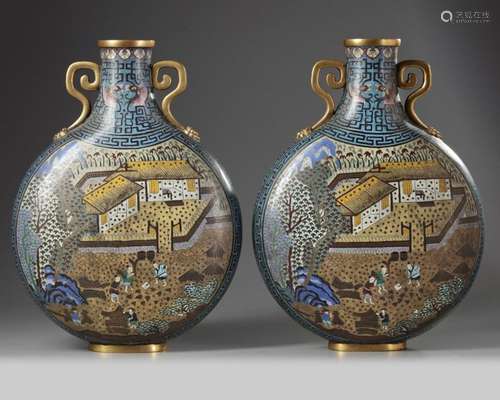 A PAIR OF CHINESE CLOISONNÉ ENAMEL MOON FLASKS,