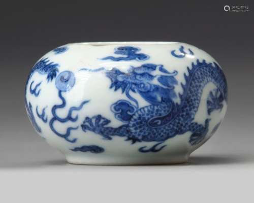 A SMALL CHINESE BLUE AND WHITE POT, CHINA, 19TH 20…
