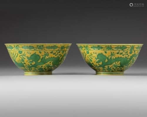 A PAIR OF CHINESE YELLOW GROUND GREEN ENAMELED 'DR…
