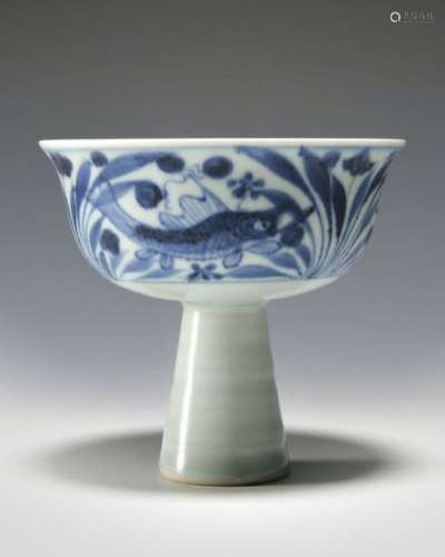 A CHINESE BLUE AND WHITE STEM CUP, CHINA