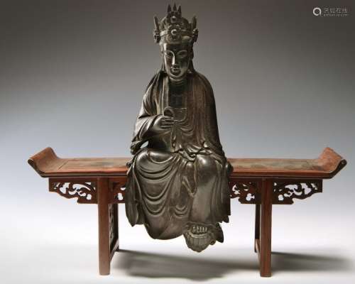 A CHINESE WOODEN FIGURE OF GUANYIN, CHINA, 19TH 20…