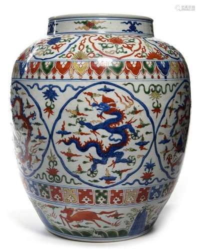 A CHINESE WUCAI DRAGONS JAR, CHINA, QING DYNASTY (…