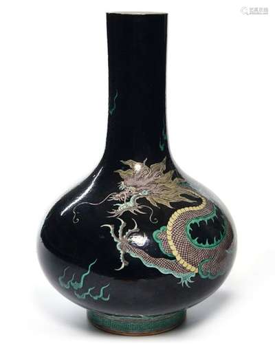 A CHINESE DRAGON BOTTLE VASE, CHINA, 19TH 20TH CEN…