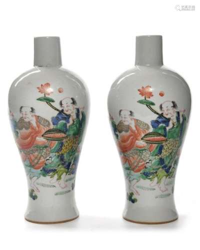 A PAIR OF CHINESE FAMILLE VERTE VASES, CHINA, 19TH…