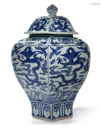 A CHINESE HEXAGONAL BLUE AND WHITE JAR AND COVER