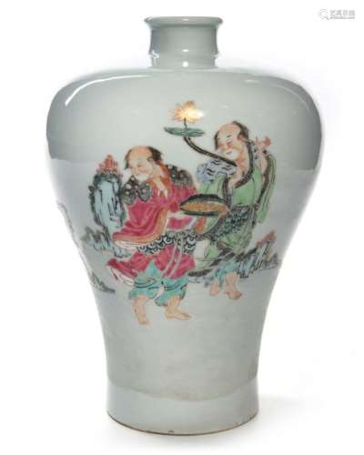 A CHINESE FAMILLE ROSE MEIPING VASE, CHINA, 20TH C…