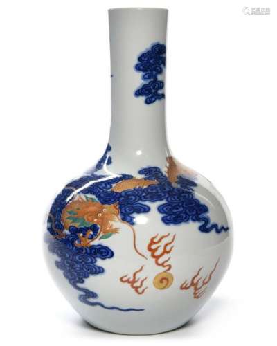 A CHINESE BLUE AND WHITE BOTTLE VASE, CHINA, 19TH …