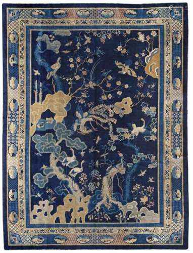 A LARGE CHINESE PEKING CARPET, EARLY 20TH CENTURY