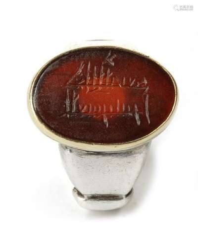 AN AGATE SET SILVER RING