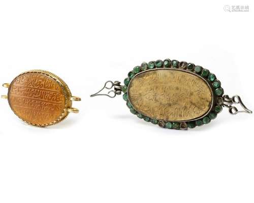 TWO MUGHAL OVAL AGATE PENDANTS, 19TH CENTURY