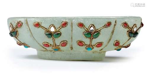 AN OVAL SHAPED INLAID JADE BOWL, MUGHAL, 19TH CENT…