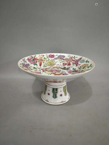 A Chinese Famille Rose Floral Porcelain Plate