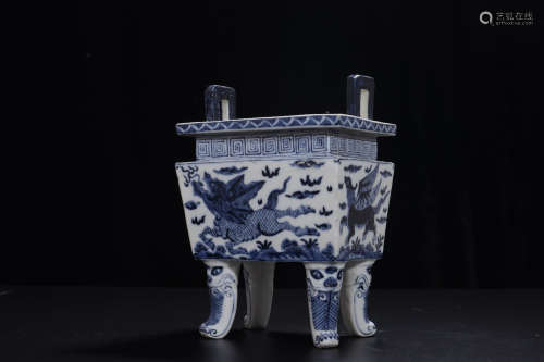 A Chinese Blue and White Porcelain Square Incense Burner