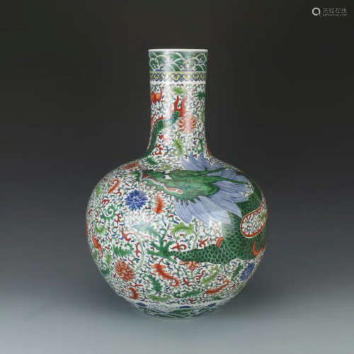 A Chinese Doucai Dragon Pattern Porcelain Vase