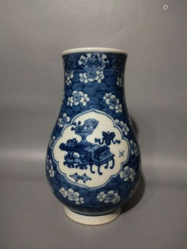 A Chinese Blue and White Floral Porcelain Zun