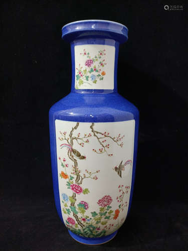 A Chinese Famille Rose Flower&Bird Pattern Porcelain Vase