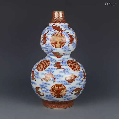 A Chinese Famille Rose Porcelain Gourd-shaped Vase